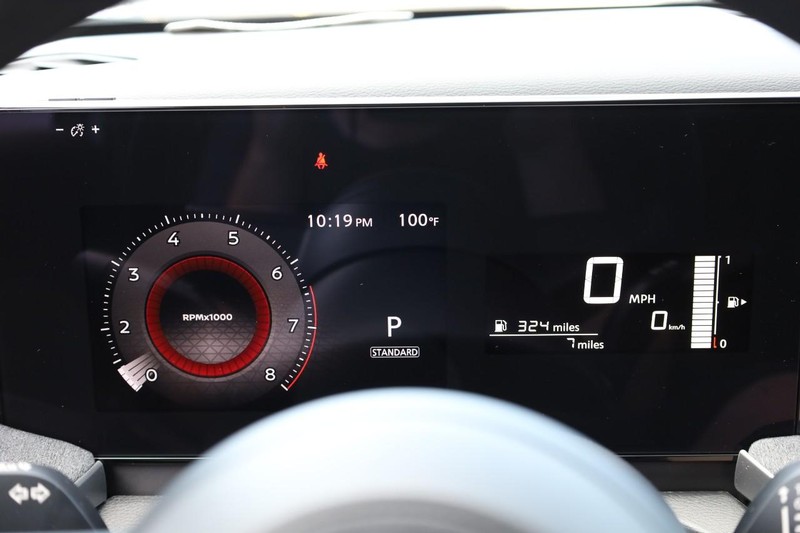 Nissan Kicks Vehicle Image 14