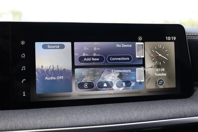 Nissan Kicks Vehicle Image 15