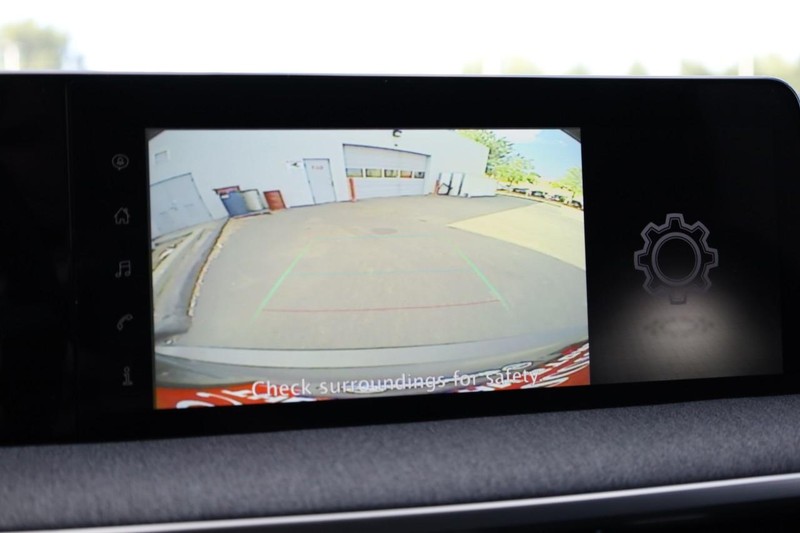 Nissan Kicks Vehicle Image 16