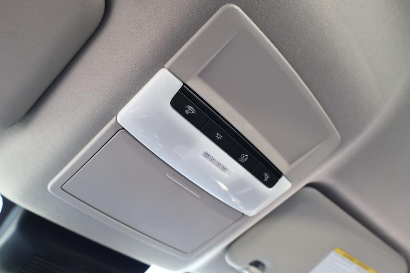 Nissan Sentra Vehicle Image 17