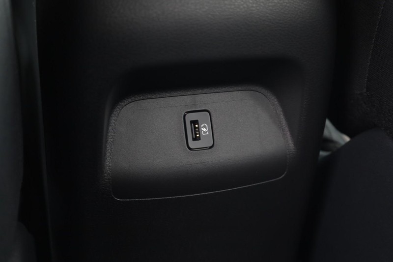 Nissan Sentra Vehicle Image 21