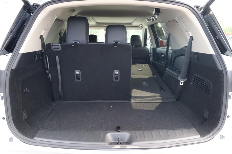 Nissan Pathfinder Vehicle Image 08