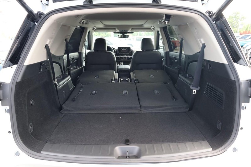 Nissan Pathfinder Vehicle Image 09