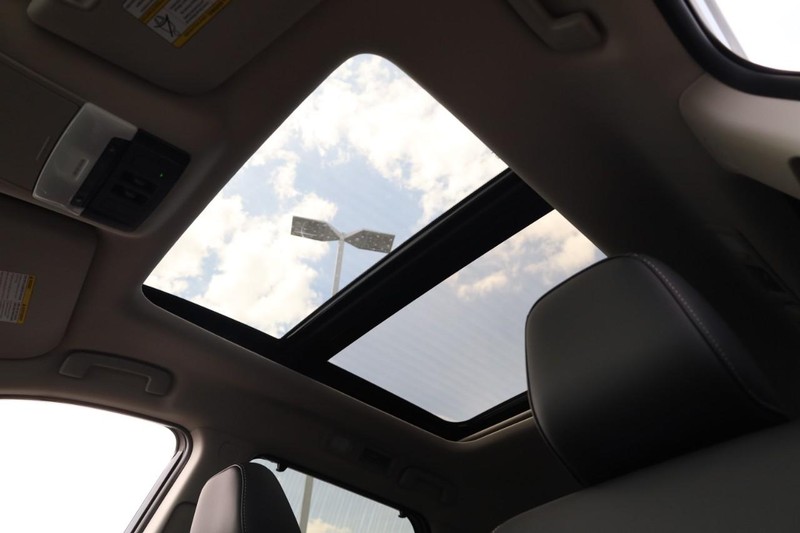 Nissan Pathfinder Vehicle Image 10