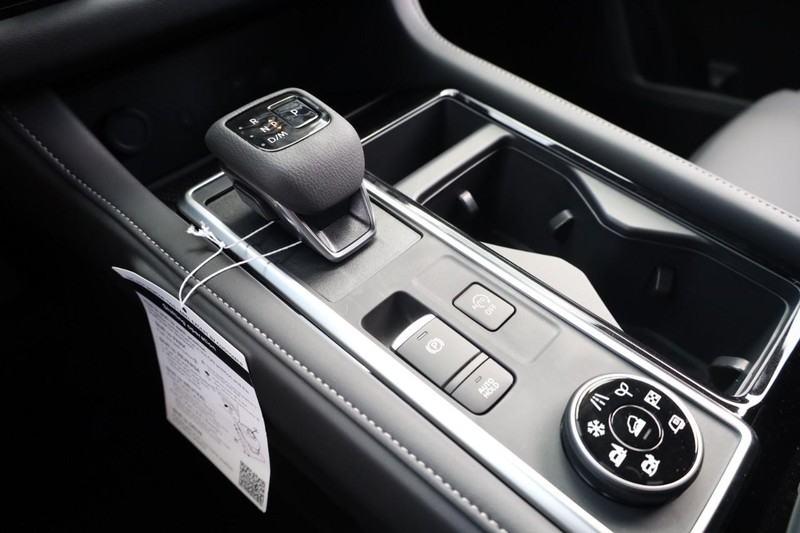Nissan Pathfinder Vehicle Image 20