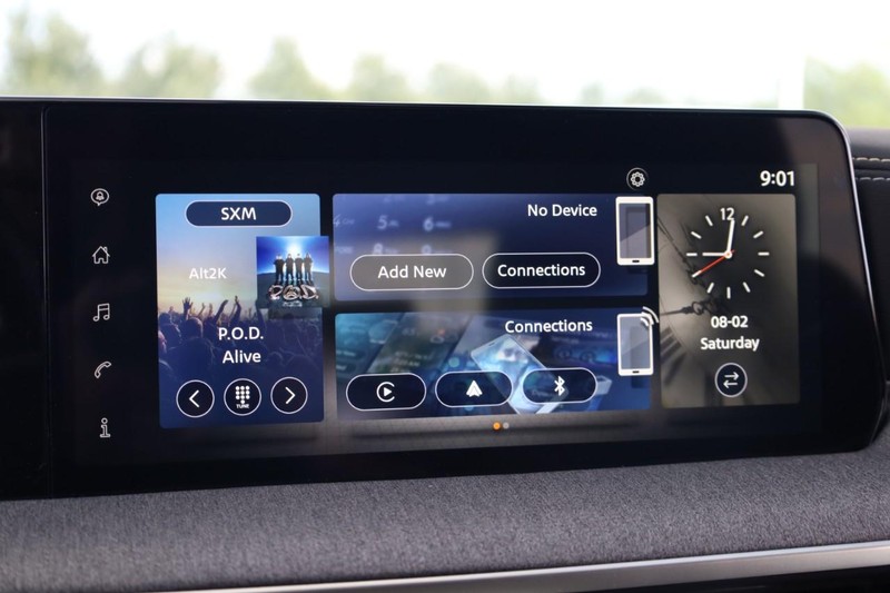 Nissan Kicks Vehicle Image 11