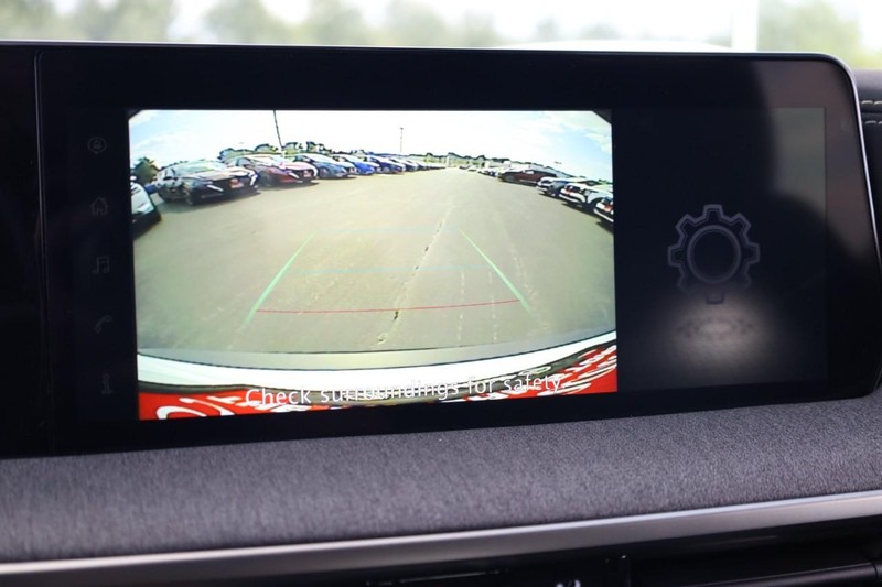 Nissan Kicks Vehicle Image 12