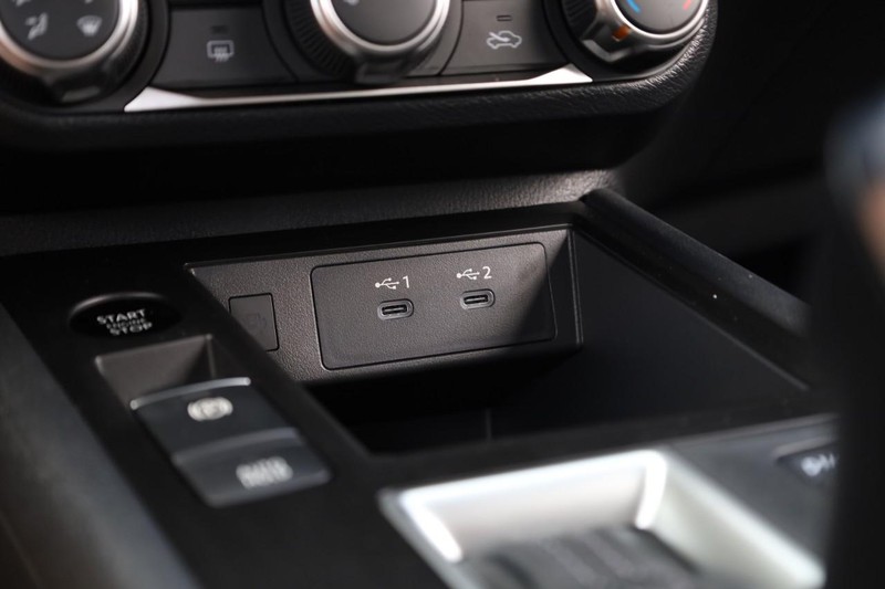 Nissan Kicks Vehicle Image 15