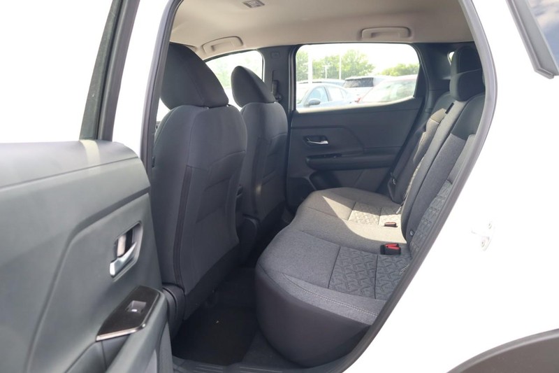 Nissan Kicks Vehicle Image 21