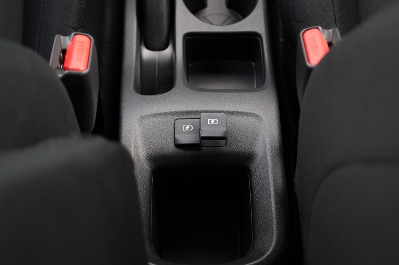 Nissan Kicks Play Vehicle Image 22