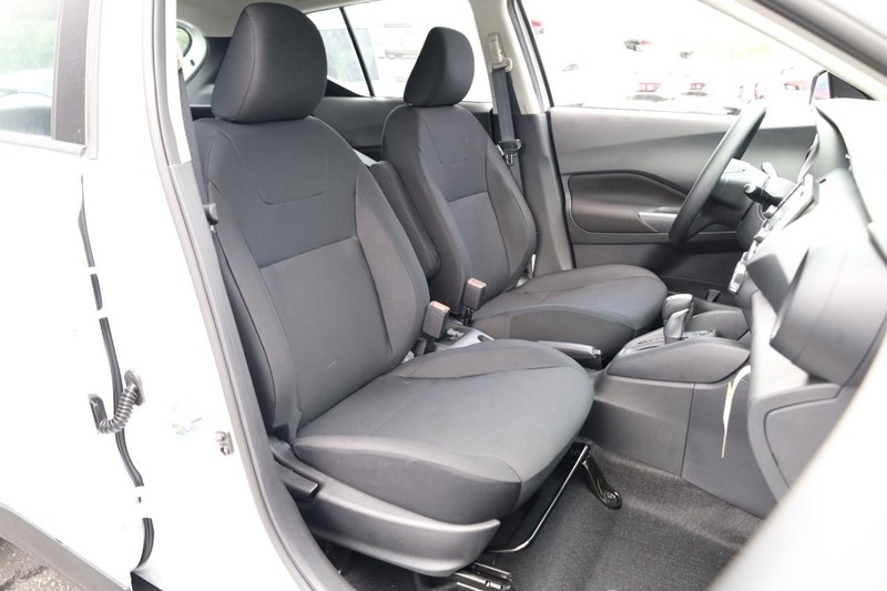 Nissan Kicks Play Vehicle Image 25