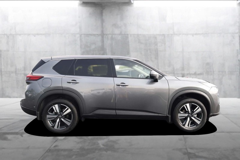 Nissan Rogue Vehicle Image 05
