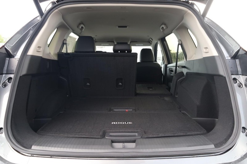 Nissan Rogue Vehicle Image 08