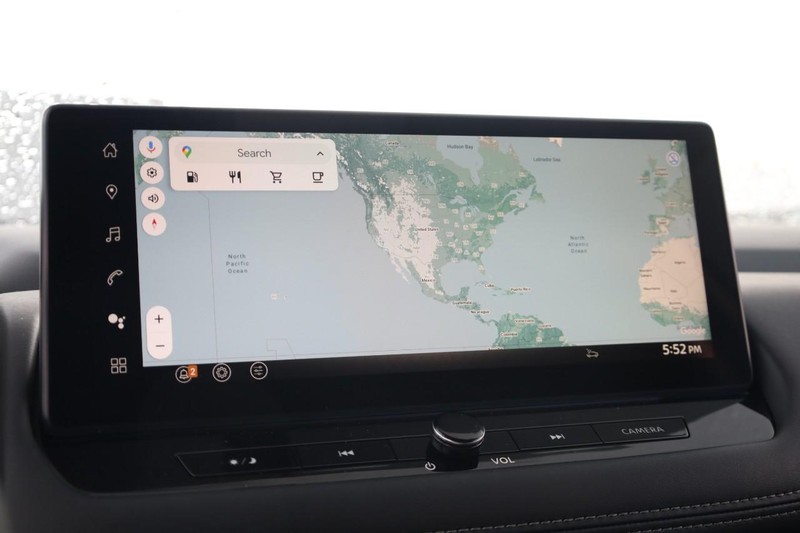 Nissan Rogue Vehicle Image 15