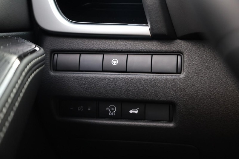 Nissan Rogue Vehicle Image 22
