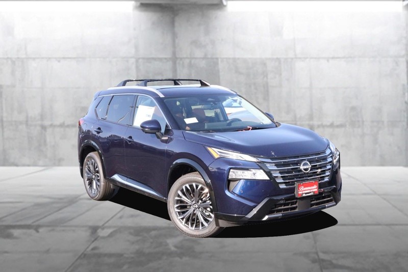 Nissan Rogue Vehicle Image 02
