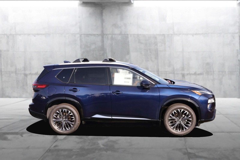 Nissan Rogue Vehicle Image 05