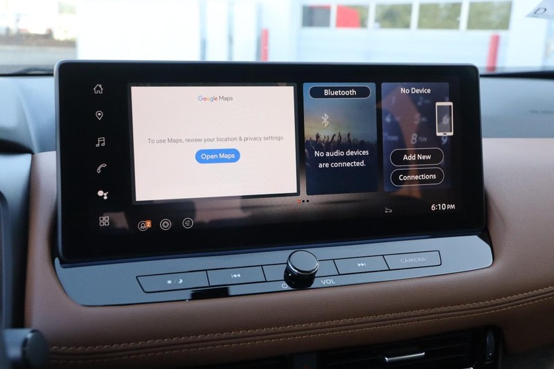 Nissan Rogue Vehicle Image 17