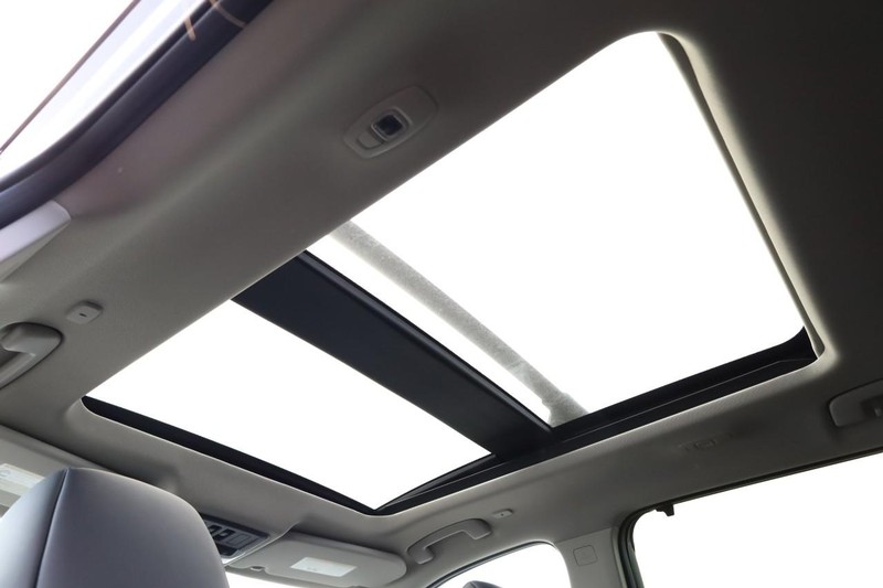 Nissan Rogue Vehicle Image 09