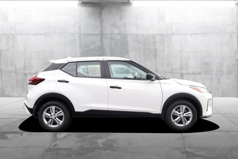 Nissan Kicks Play Vehicle Image 05