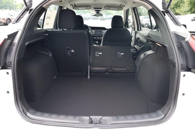 Nissan Kicks Play Vehicle Image 08