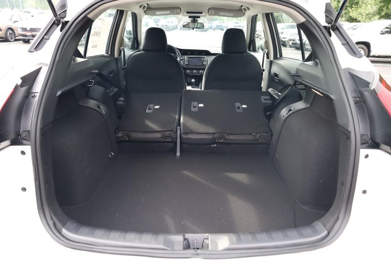 Nissan Kicks Play Vehicle Image 09