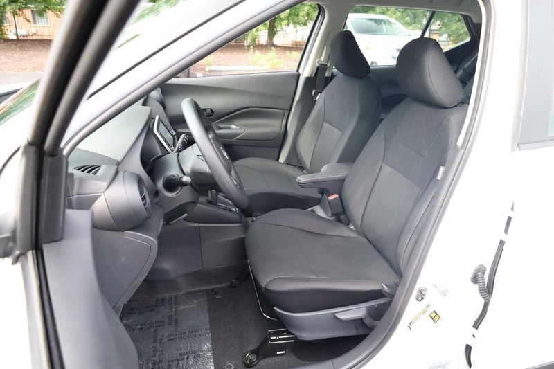 Nissan Kicks Play Vehicle Image 10