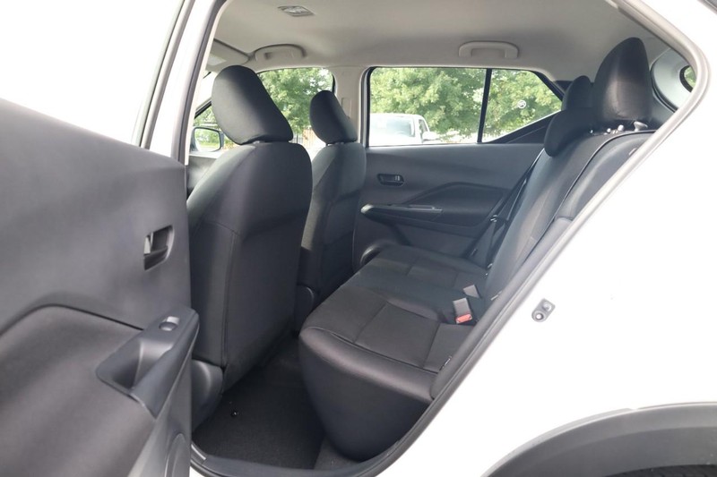 Nissan Kicks Play Vehicle Image 21