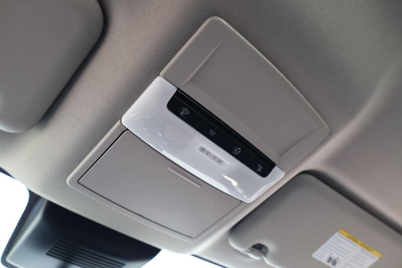 Nissan Sentra Vehicle Image 17