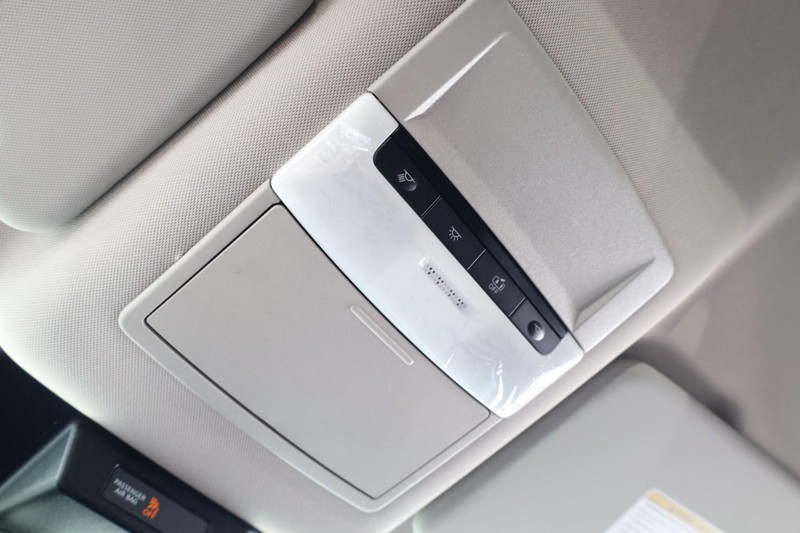 Nissan Rogue Vehicle Image 15