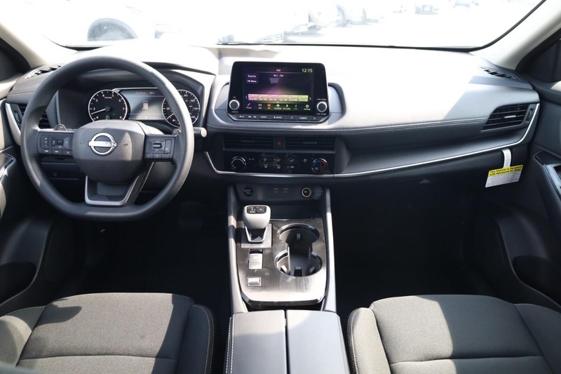 Nissan Rogue Vehicle Image 20