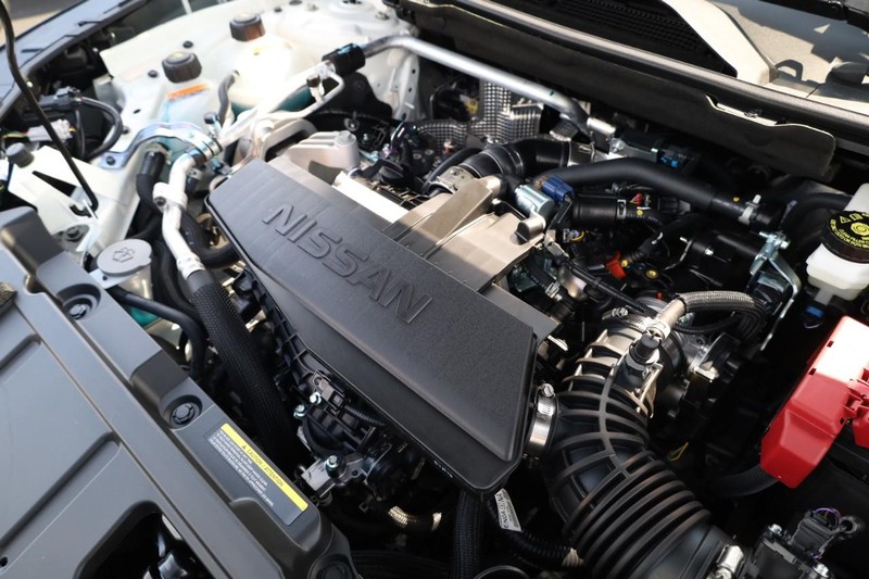 Nissan Rogue Vehicle Image 23
