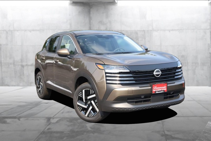 Nissan Kicks Vehicle Image 02