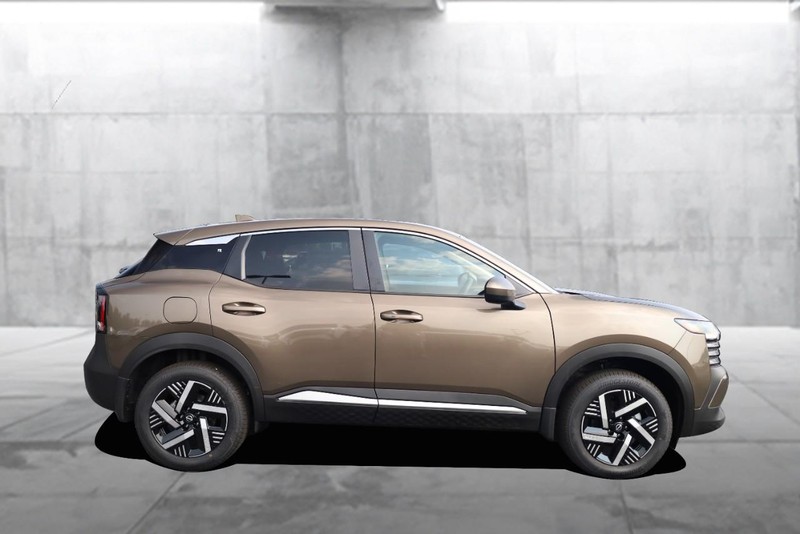 Nissan Kicks Vehicle Image 05