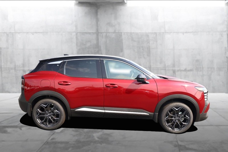 Nissan Kicks Vehicle Image 05
