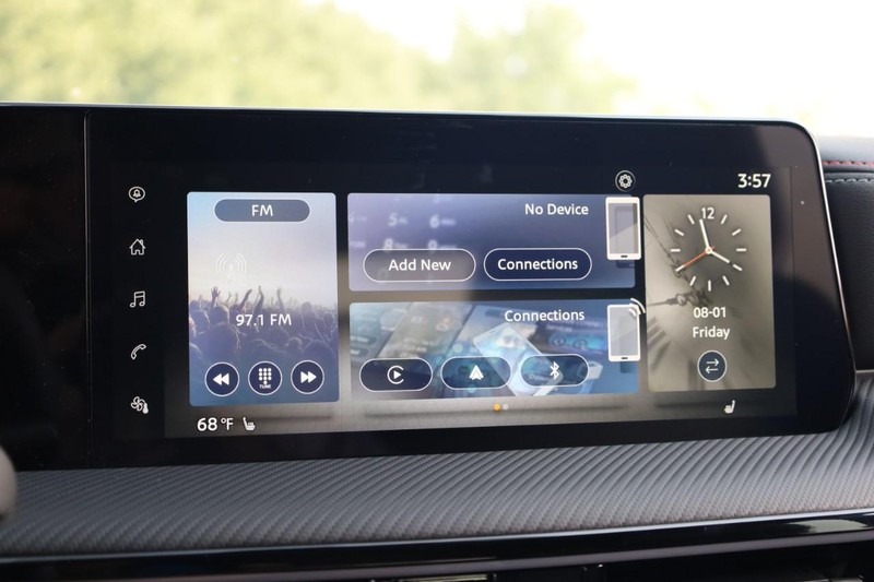 Nissan Kicks Vehicle Image 11