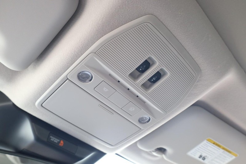 Nissan Kicks Vehicle Image 17