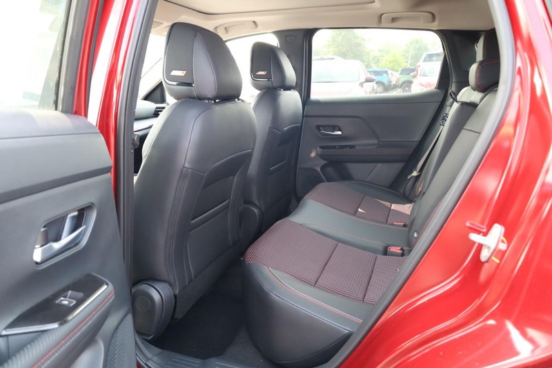 Nissan Kicks Vehicle Image 21
