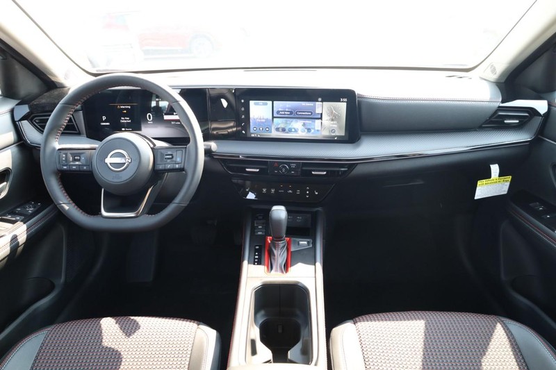 Nissan Kicks Vehicle Image 23