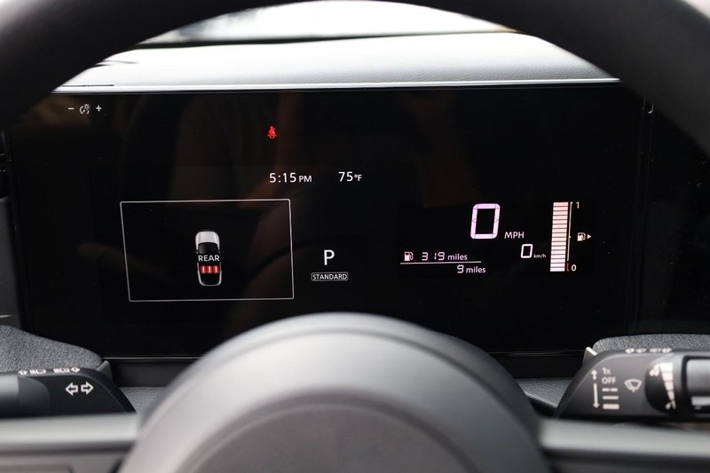 Nissan Kicks Vehicle Image 14