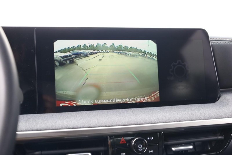 Nissan Kicks Vehicle Image 16