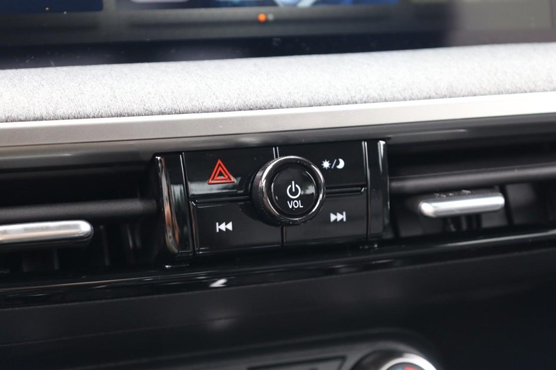 Nissan Kicks Vehicle Image 17