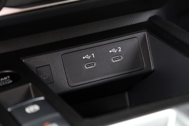 Nissan Kicks Vehicle Image 19