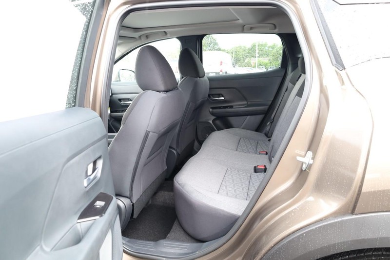 Nissan Kicks Vehicle Image 24