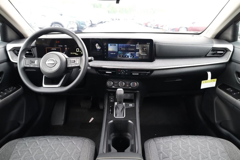 Nissan Kicks Vehicle Image 25