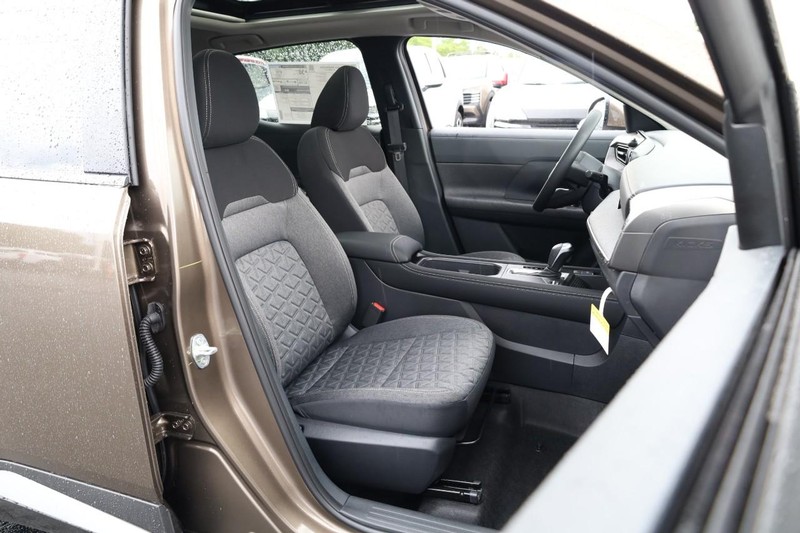 Nissan Kicks Vehicle Image 27
