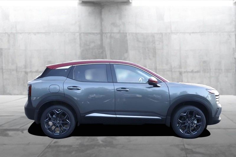 Nissan Kicks Vehicle Image 05