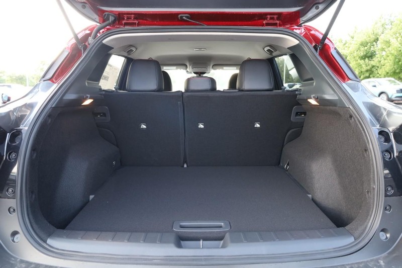 Nissan Kicks Vehicle Image 07