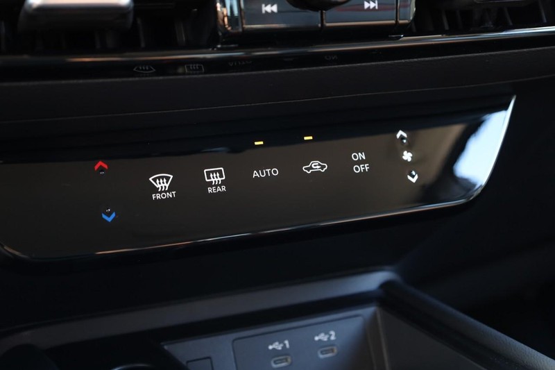 Nissan Kicks Vehicle Image 16
