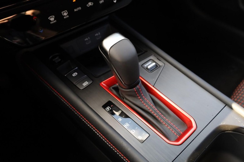Nissan Kicks Vehicle Image 18